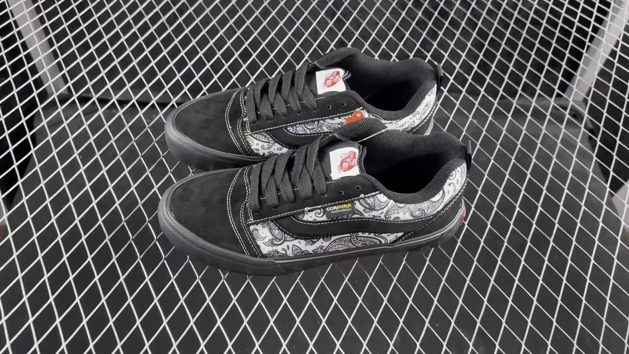 Vans Knu Skool Low-Top Skate Shoes Multi