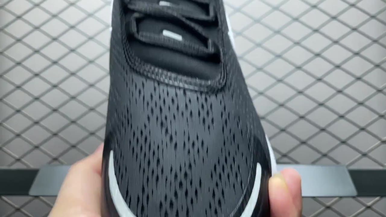 Nike Max 270 Premium Low-Top Running Shoes Multi